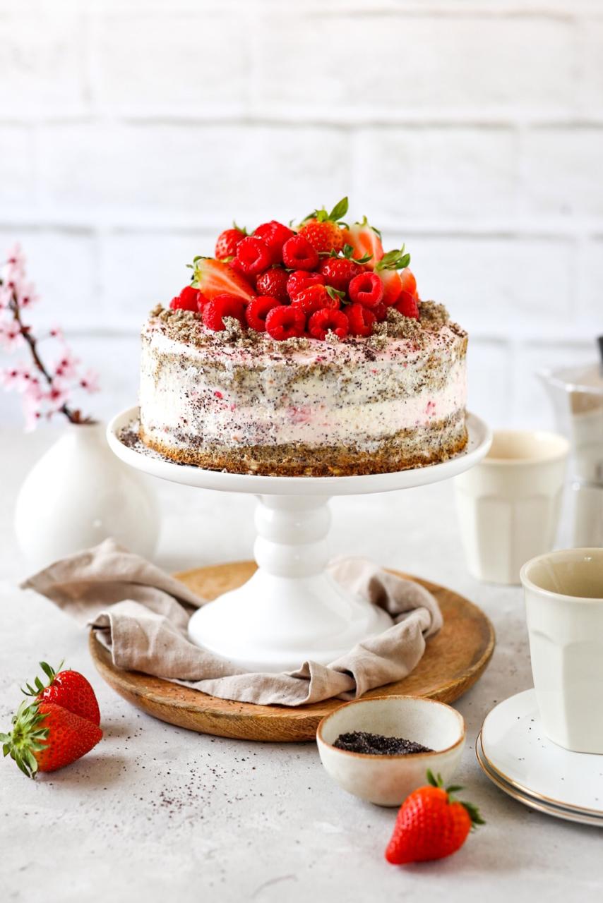 Beeren Mohn Naked Cake Cookiteasy By Simone Kemptner