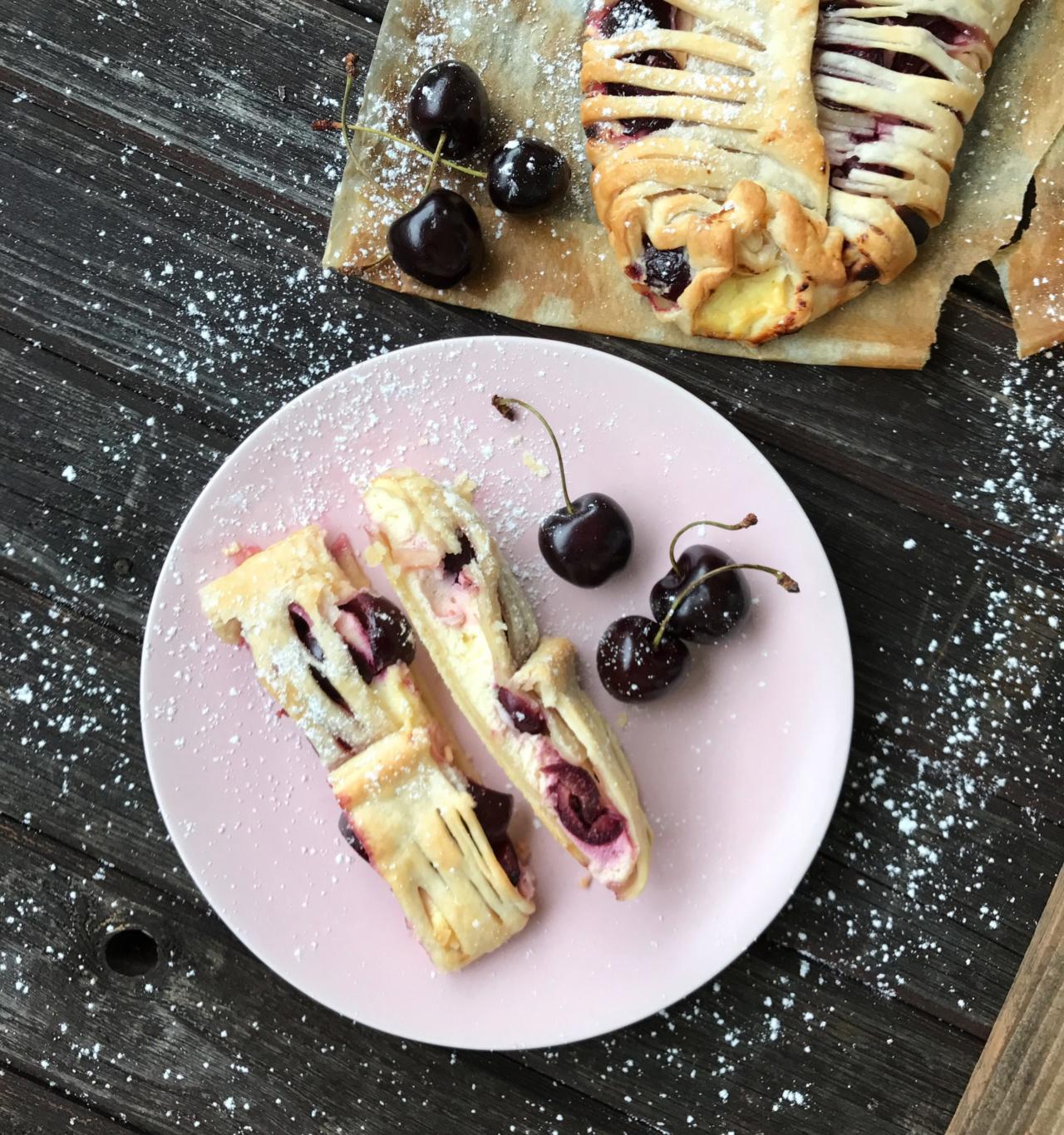 Kirschstrudel mit Vanille