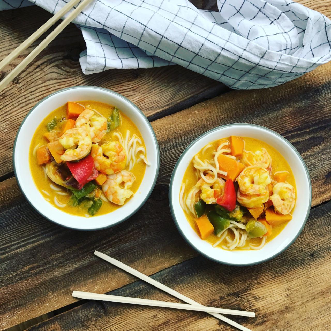 Thai Nudelsuppe mit Garnelen