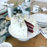 Red Velvet Cake mit Snow Frosting