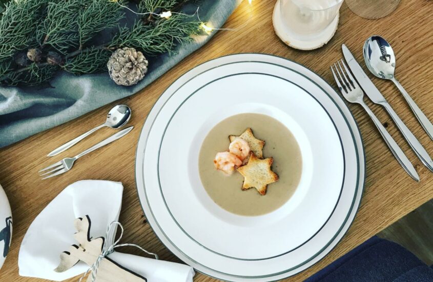 Maronisuppe mit Sterncroutons und Garnelen