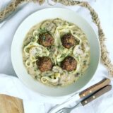 Fleischbällchen mit Champignon Pasta