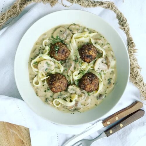 Fleischbällchen mit Champignon Pasta