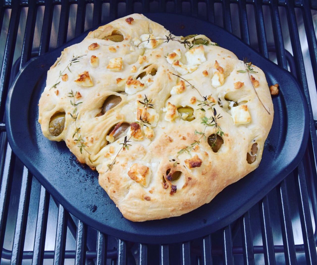 Grillbrot mit Oliven und Fetakäse - cookiteasy by Simone Kemptner