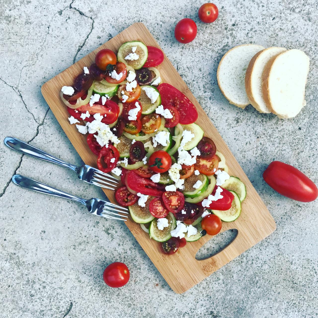 Tomaten Feigen Salat mit Ricotta