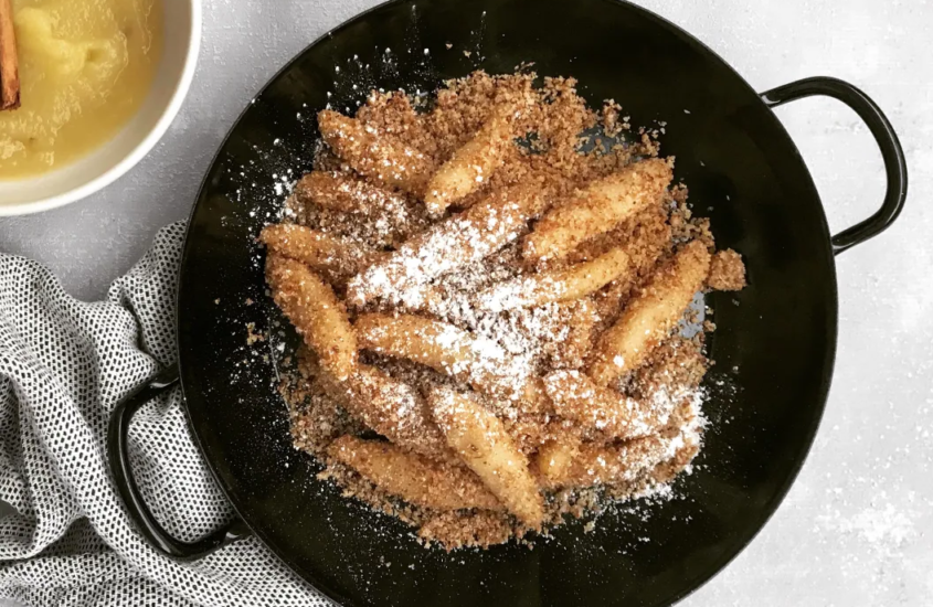 Nussnudeln mit Apfelmus