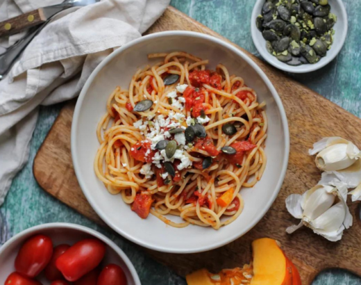 Spaghetti mit Kürbis-Tomaten-Sauce