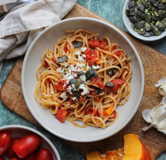 Spaghetti mit Kürbis-Tomaten-Sauce