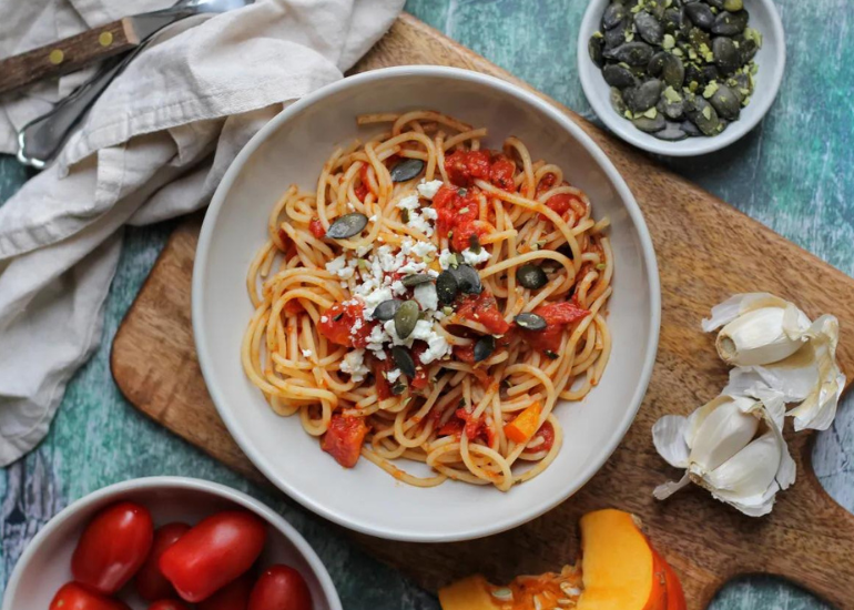 Spaghetti mit Kürbis-Tomaten-Sauce