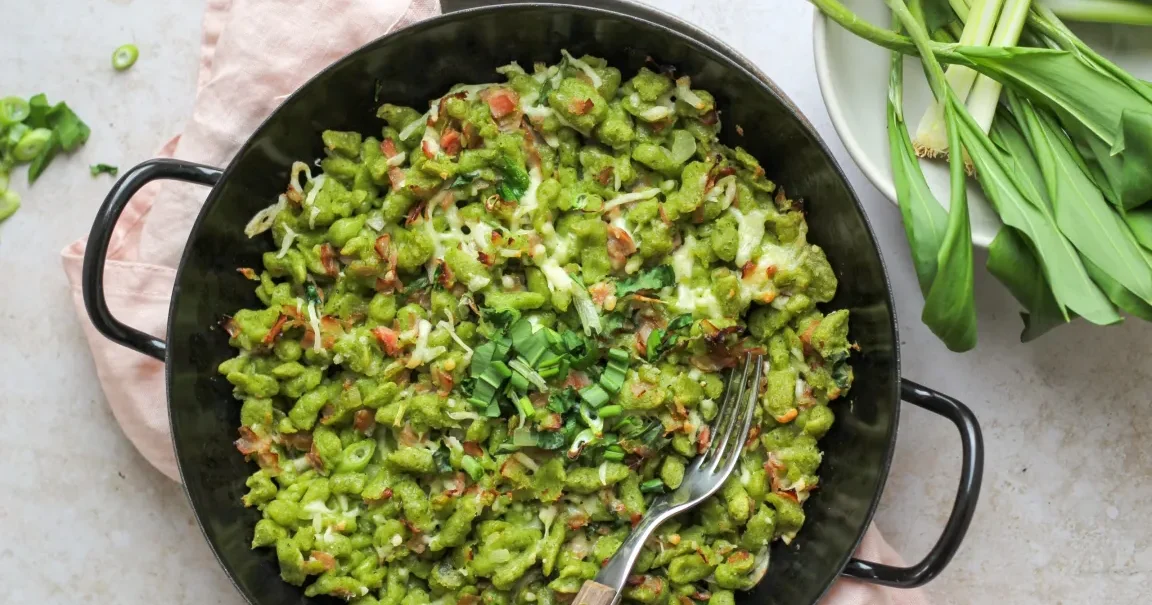 Bärlauchspätzle mit Schinken und Käse