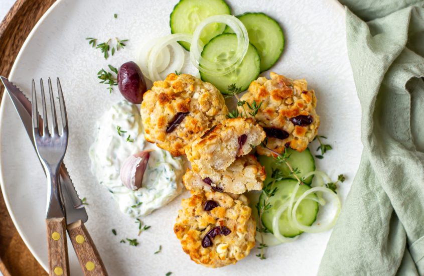 Griechische Kaspressknödel mit Tsatsiki