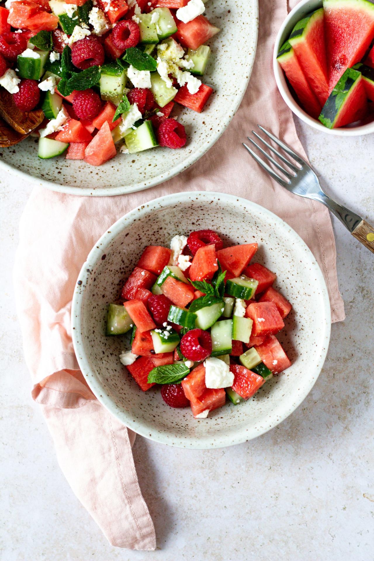 Melonen-Gurken-Salat mit Feta - cookiteasy by Simone Kemptner