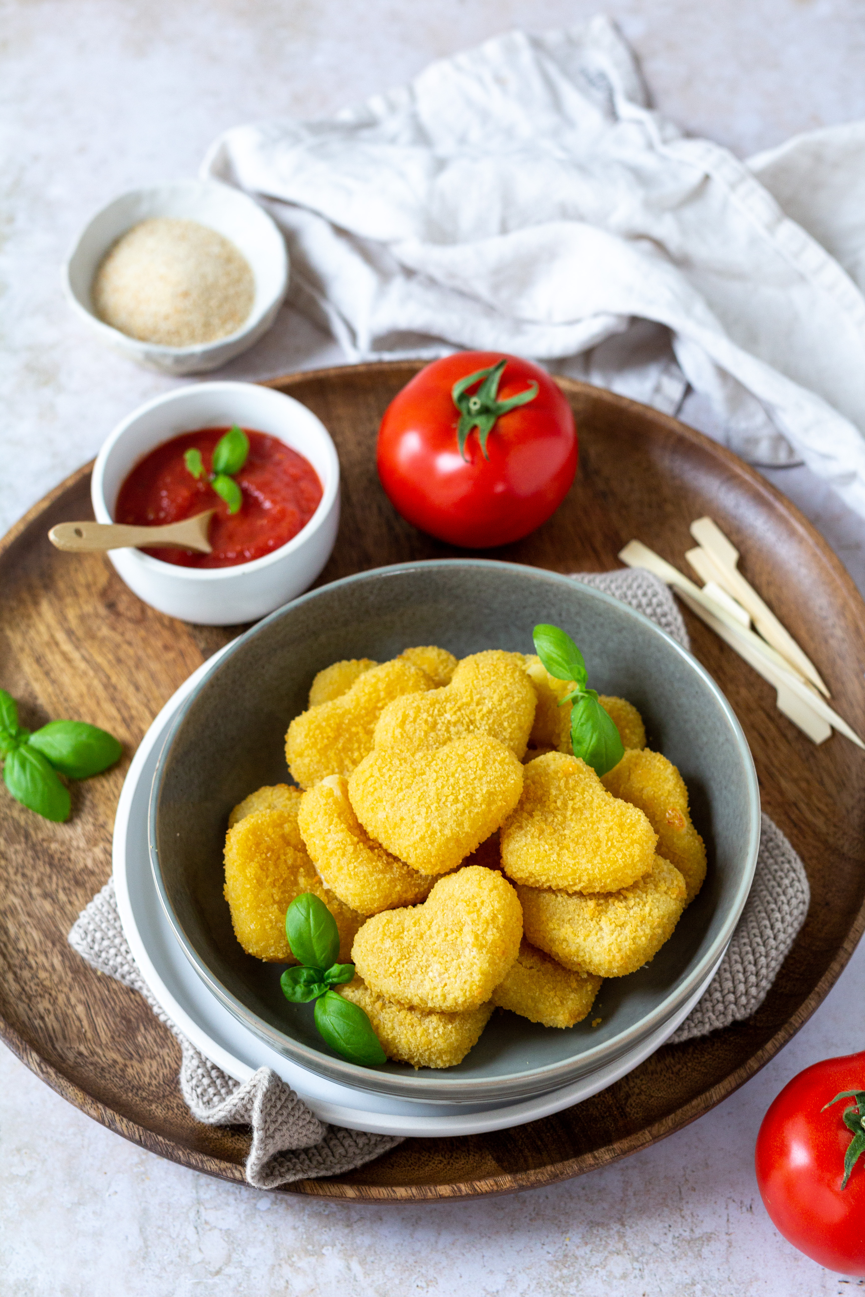 Mozzarella Herzen mit Tomaten Dip
