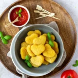 Mozzarella Herzen mit Tomaten Dip