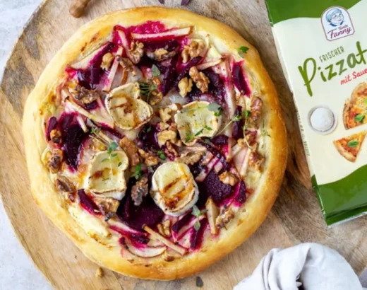 Rote Rüben Pizza mit Ziegenkäse und Walnüssen