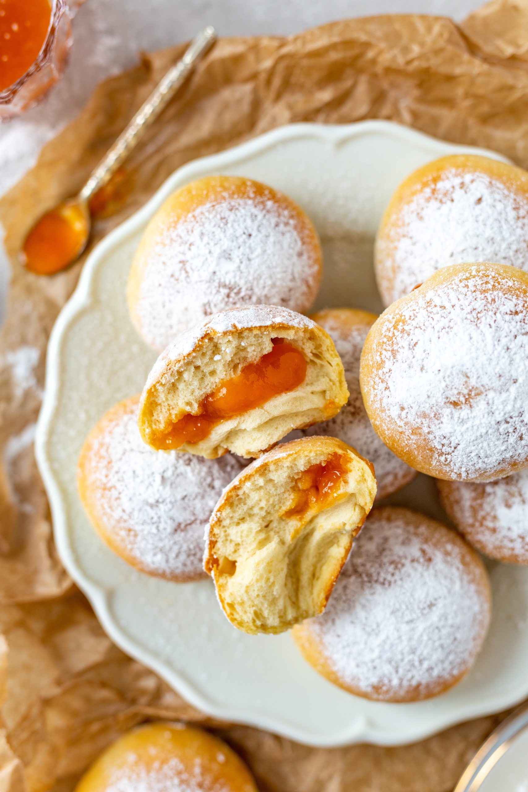 Ofenkrapfen mit Marillenmarmelade - cookiteasy by Simone Kemptner