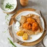 Nudel-Kroketten mit Schnittlauch-Dip