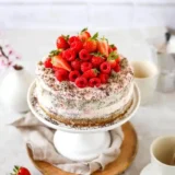 Beeren Mohn Naked Cake