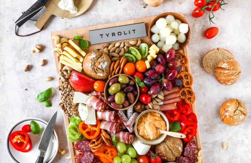 Jausenplatte mit Bierbrötchen