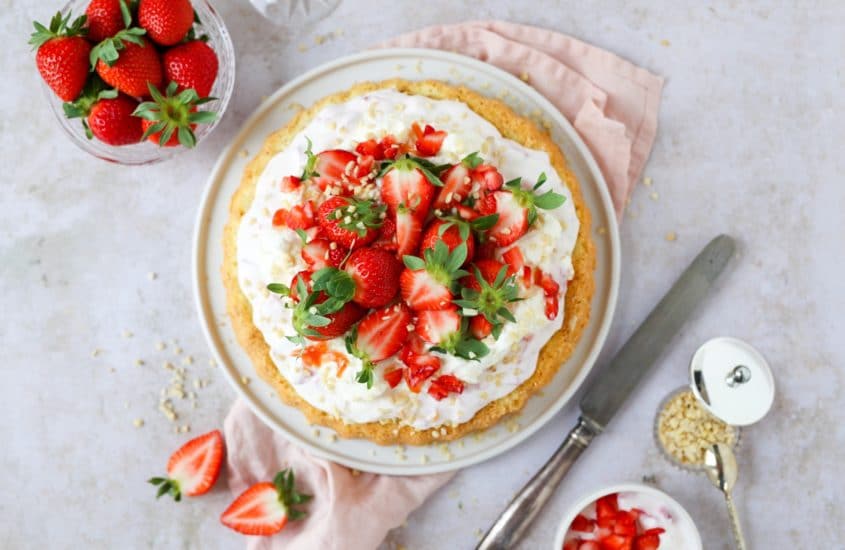 Erdbeer-Sauerrahm-Tarte - cookiteasy by Simone Kemptner