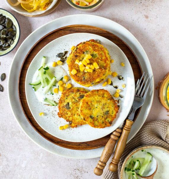 Hefezopf mit Mandeln - cookiteasy by Simone Kemptner