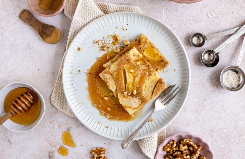 Apfel-Palatschinken aus dem Backofen