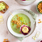 Lauchsuppe mit gegrilltem Ziegenkäse