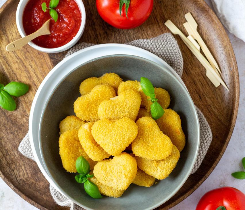 MOZZARELLA HERZEN mit Tomaten Dip