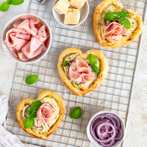 Pide-Herzen alla Carbonara