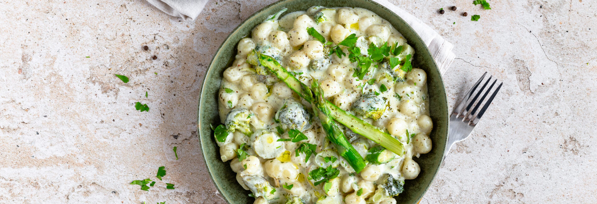 One Pot Spargel Gnocchi