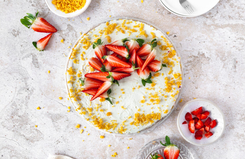 Erdbeer-Cornflakes-Torte