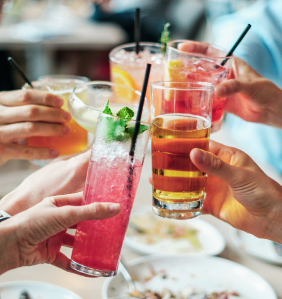 Sommerliche Beerenbowle