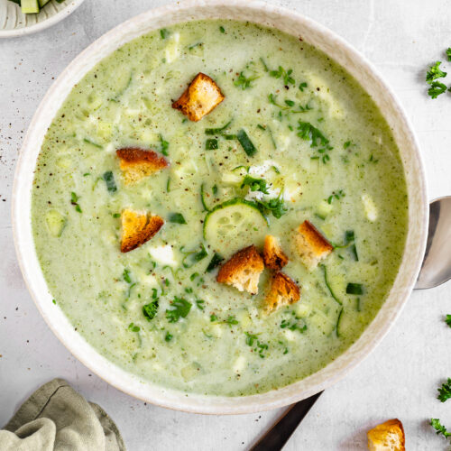 Kalte Gurken-Buttermilch-Suppe