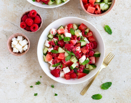 Melonen-Gurkensalat mit Himbeerdressing