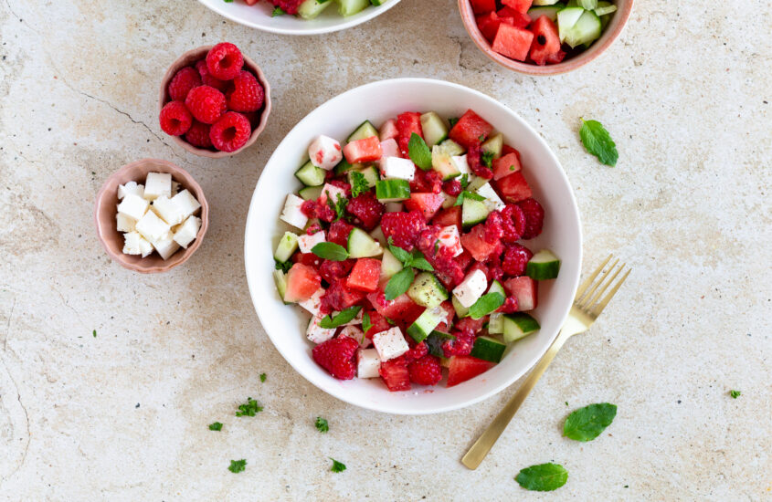 Melonen-Gurkensalat mit Himbeerdressing