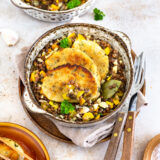 Serviettenknödel auf Linsenragout