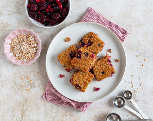 Baked Oatmeal mit Beeren