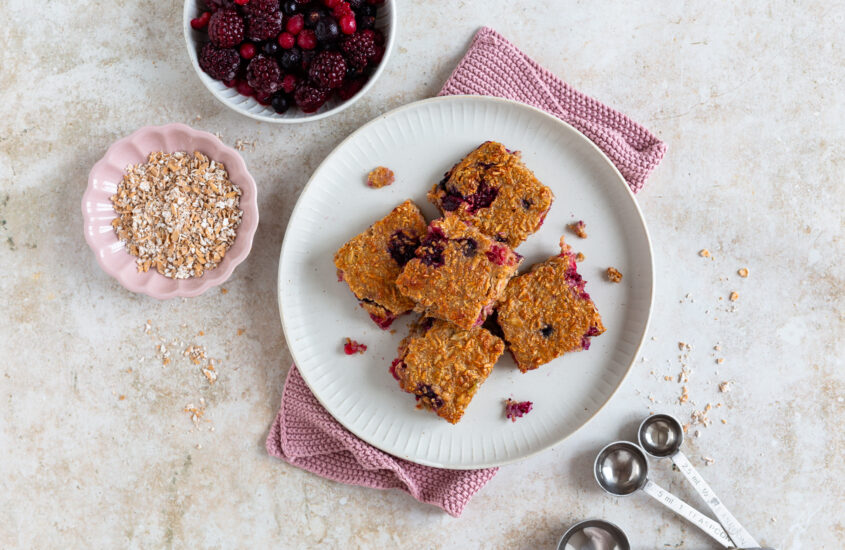 Baked Oatmeal mit Beeren