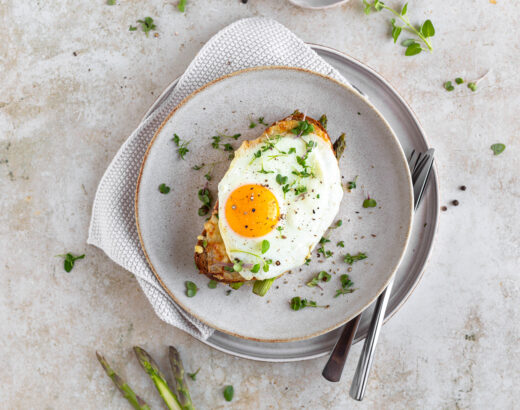Croque Madame mit Spargel