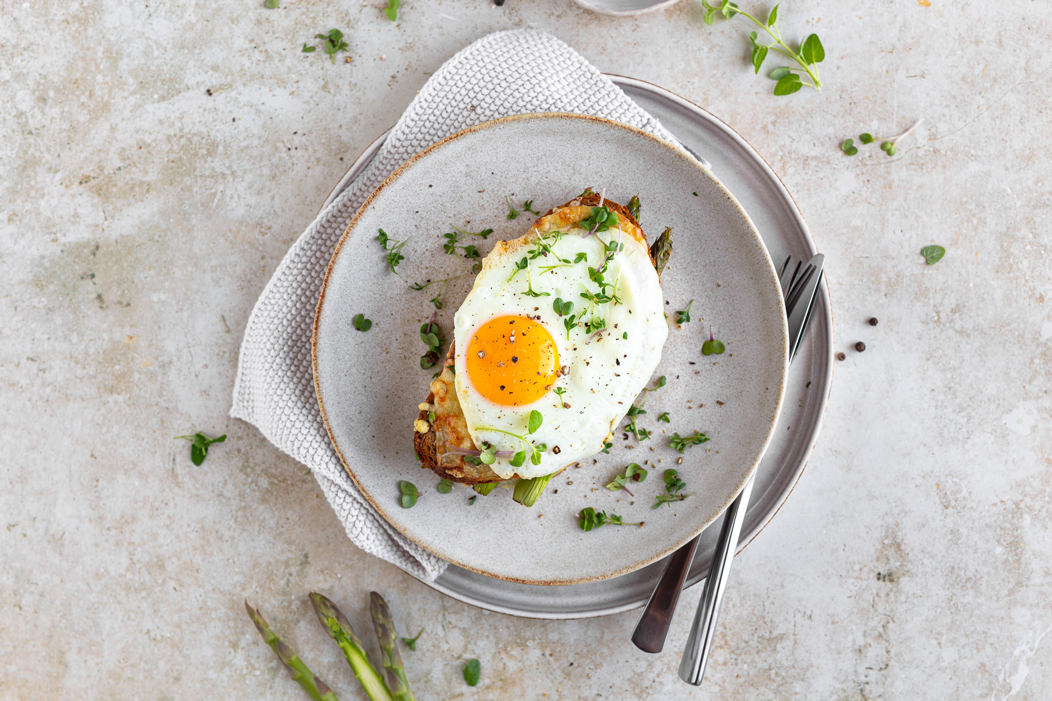 Croque Madame mit Spargel - cookiteasy by Simone Kemptner