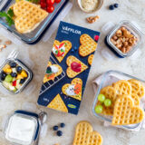 Süße Waffelbox mit Obstsalat