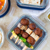 Fleischlose Mini-Spieße mit Zucchini & Brot