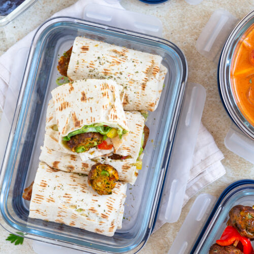 Wraps mit Hummus & Bällchen