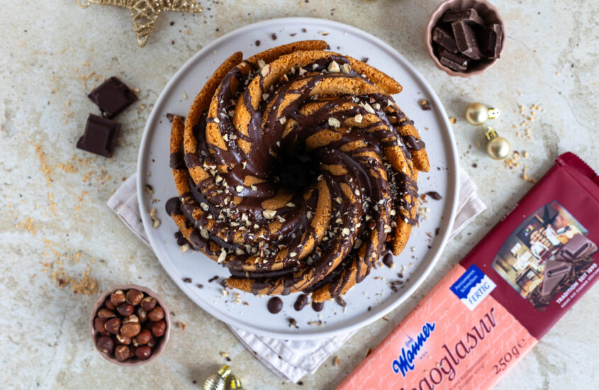 Haselnuss-Zimt-Gugelhupf