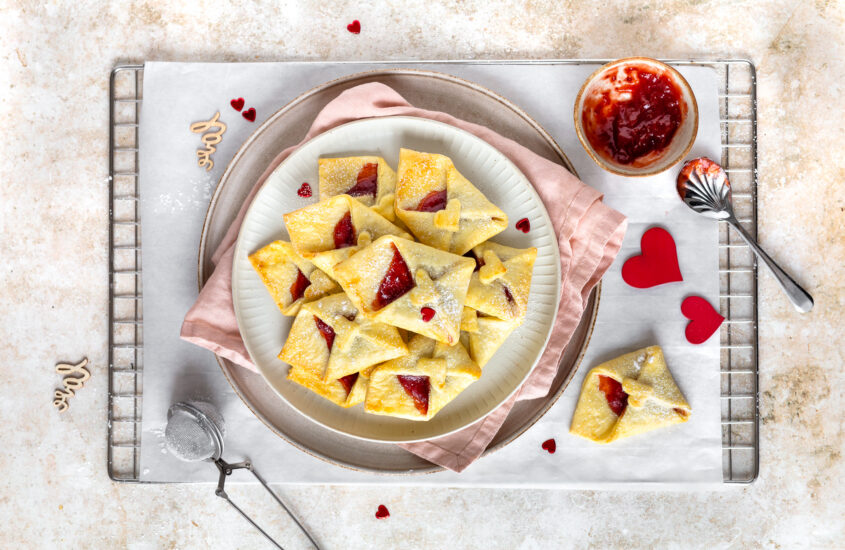 Briefe aus Mürbeteig mit Marmelade